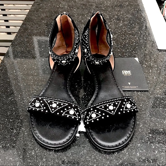 FRYE Rare Carson Zip Leather Stud Strap Sandal - Picture 11 of 11